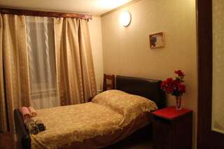 Гостиница Клен Сургут Двухместный номер с 1 кроватью и собственной ванной комнатой-6